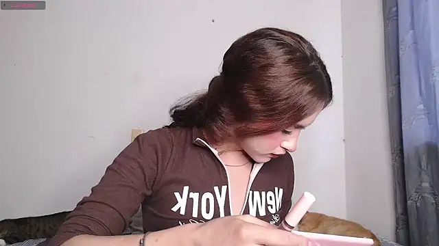 Snapshot of valen_thompson chatting on 02/07/26, 09:51 valen thompson online show from 02/07/26, 09:51