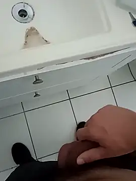 Snapshot of Michel22151gw chatting on 02/02/26, 12:15 Michel22151gw online show from 02/02/26, 12:15