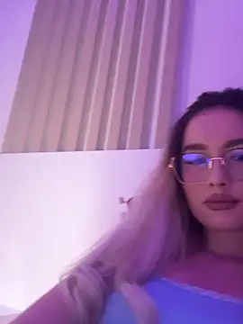 Snapshot of mollyxxx chatting on 02/04/26, 02:17 mollyxxx online show from 02/04/26, 02:17