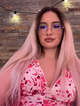 Snapshot of mollyxxx chatting on 02/23/26, 01:30 mollyxxx online show from 02/23/26, 01:30