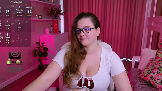 KellyKleine online show from 06/18/26, 06:46