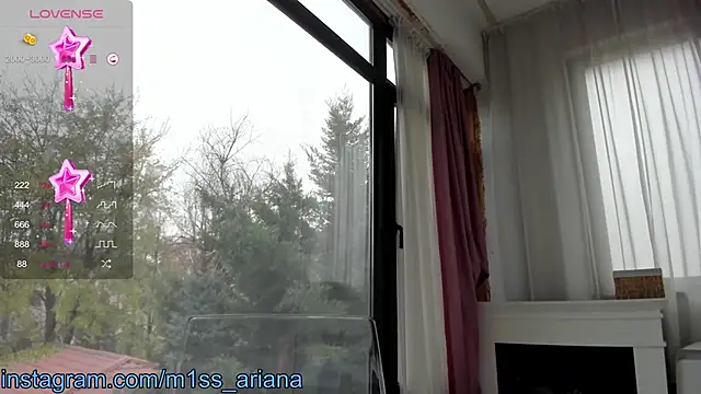 Snapshot of Miss_Ariana_ chatting on 12/11/24, 10:36 Miss Ariana  online show from 12/11/24, 10:36