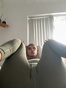 Snapshot of jessieamy chatting on 09/21/25, 02:40 jessieamy online show from 09/21/25, 02:40