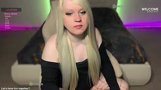 camsmiley online show from 06/06/26, 01:32