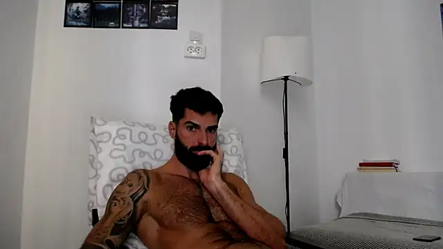 Verycutex online show from 10/31/25, 08:48