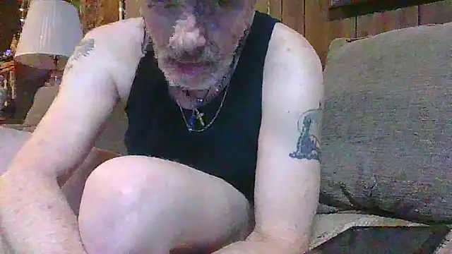 Snapshot of Makowboy chatting on 12/07/24, 09:00 Makowboy online show from 12/07/24, 09:00