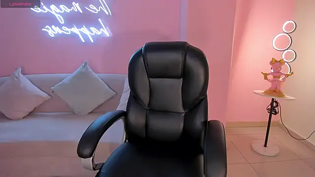 MiaRoberts1 online show from 11/03/25, 05:25