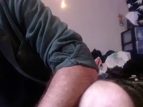 Snapshot of lickthecat chatting on 10/13/25, 07:14 lickthecat online show from 10/13/25, 07:14