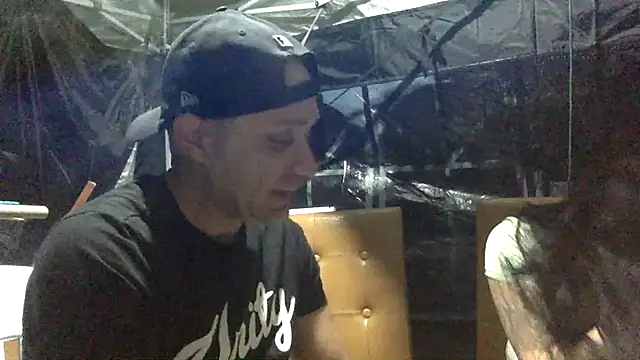 Snapshot of secretnightsociety chatting on 12/17/25, 09:48 secretnightsociety online show from 12/17/25, 09:48