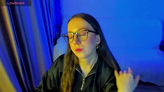 Snapshot of CurlySteph chatting on 01/05/26, 05:27 CurlySteph online show from 01/05/26, 05:27