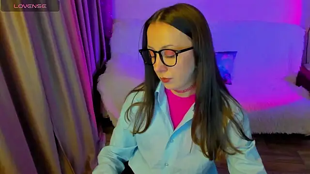 Snapshot of CurlySteph chatting on 01/07/26, 06:21 CurlySteph online show from 01/07/26, 06:21