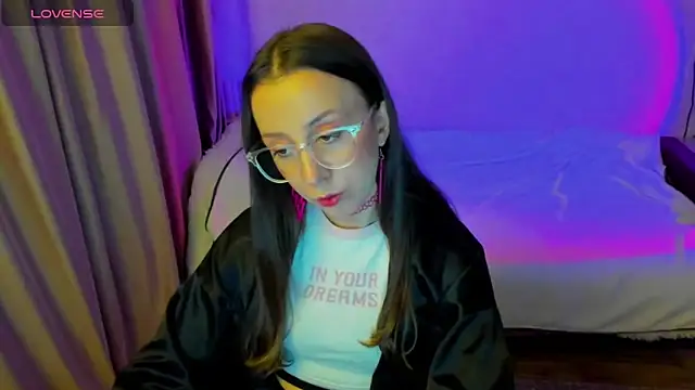 Snapshot of CurlySteph chatting on 02/26/26, 03:55 CurlySteph online show from 02/26/26, 03:55