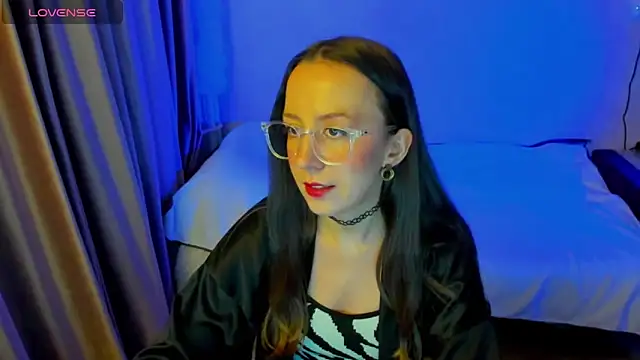 Snapshot of CurlySteph chatting on 03/06/26, 06:26 CurlySteph online show from 03/06/26, 06:26