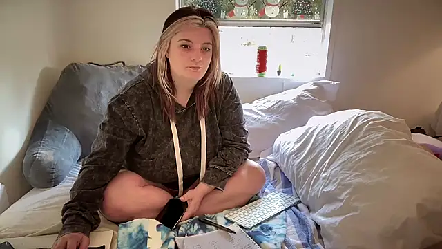 magicsparkles online show from 01/14/25, 02:11