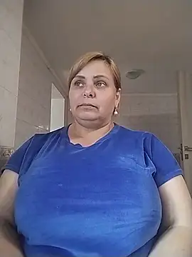 Snapshot of EvaCristal chatting on 05/15/26, 11:28 EvaCristal online show from 05/15/26, 11:28
