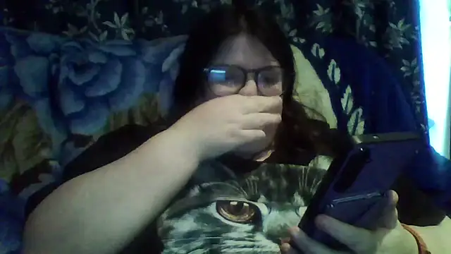 Snapshot of minimoodles chatting on 03/22/26, 05:38 minimoodles online show from 03/22/26, 05:38