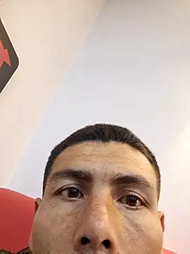 Snapshot of dannnyhot24 chatting on 10/07/25, 03:47 dannnyhot24 online show from 10/07/25, 03:47