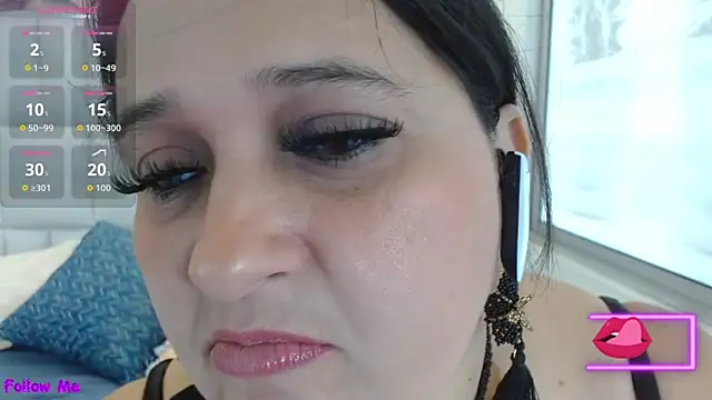 Snapshot of Kerly_Doll chatting on 11/30/25, 12:53 Kerly Doll online show from 11/30/25, 12:53