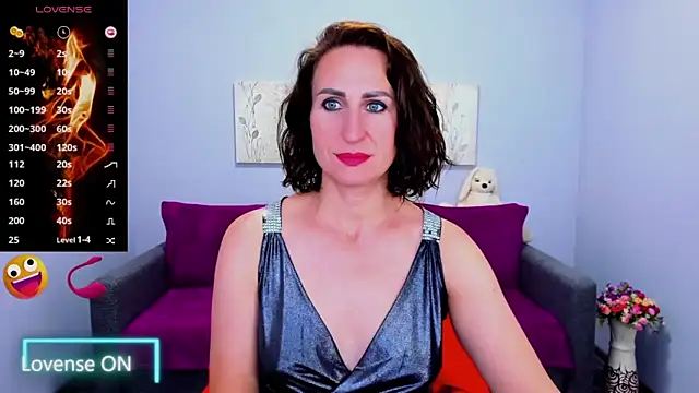 Nia Smithh online show from 09/23/25, 12:19
