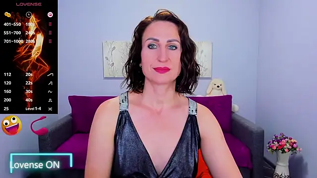 Nia Smithh online show from 10/22/25, 12:38