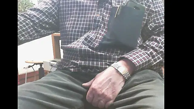 Snapshot of HaraldGermany chatting on 01/06/26, 07:50 HaraldGermany online show from 01/06/26, 07:50