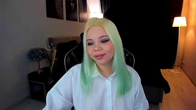 EnergyBunny 1 online show from 11/18/25, 07:40