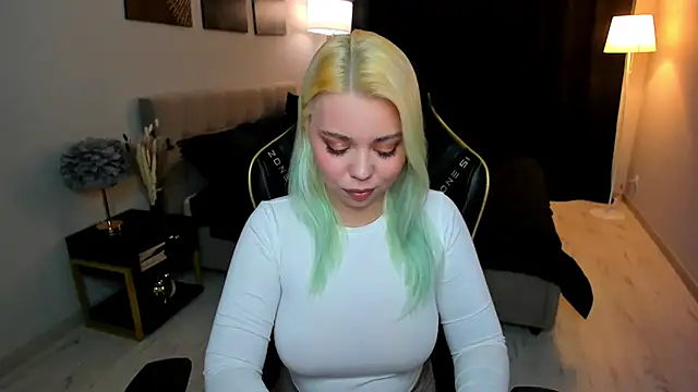 EnergyBunny 1 online show from 11/28/25, 07:38