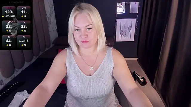 YolandaKiss online show from 10/23/25, 04:45