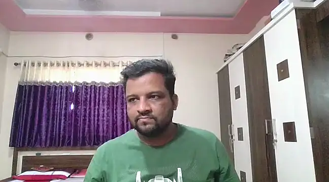 Snapshot of dhruv_love chatting on 03/01/25, 07:51 dhruv love online show from 03/01/25, 07:51