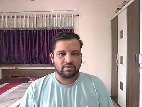 Snapshot of dhruv_love chatting on 09/23/25, 04:26 dhruv love online show from 09/23/25, 04:26