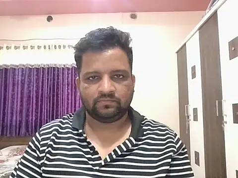 Snapshot of dhruv_love chatting on 12/03/25, 08:34 dhruv love online show from 12/03/25, 08:34