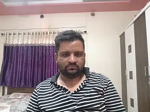 Snapshot of dhruv_love chatting on 03/06/26, 12:23 dhruv love online show from 03/06/26, 12:23