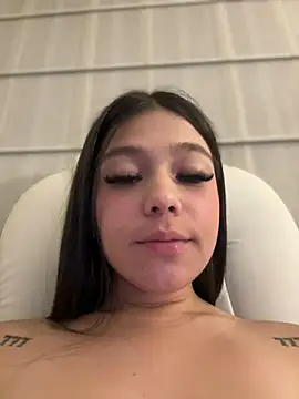 Alyshanon18 online show from 02/22/25, 02:39