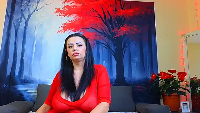 Snapshot of ElizabethEven chatting on 02/13/25, 10:54 ElizabethEven online show from 02/13/25, 10:54