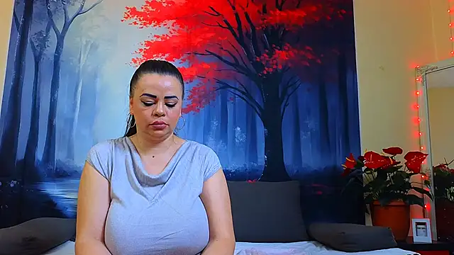 Snapshot of ElizabethEven chatting on 02/15/25, 12:26 ElizabethEven online show from 02/15/25, 12:26