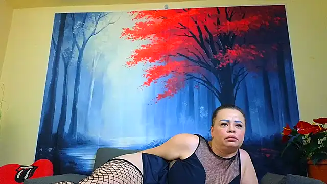 Snapshot of ElizabethEven chatting on 03/05/25, 11:49 ElizabethEven online show from 03/05/25, 11:49