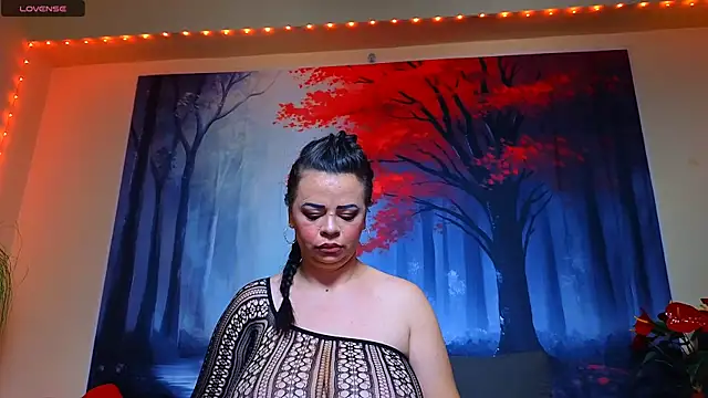 Snapshot of ElizabethEven chatting on 03/20/25, 12:30 ElizabethEven online show from 03/20/25, 12:30