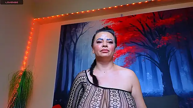 Snapshot of ElizabethEven chatting on 03/20/25, 04:51 ElizabethEven online show from 03/20/25, 04:51