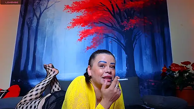 Snapshot of ElizabethEven chatting on 03/22/25, 12:28 ElizabethEven online show from 03/22/25, 12:28