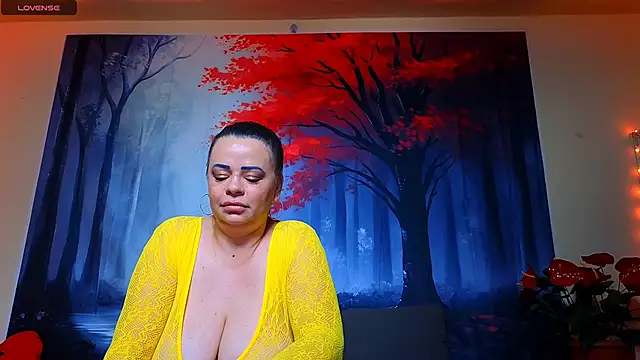 Snapshot of ElizabethEven chatting on 03/22/25, 03:30 ElizabethEven online show from 03/22/25, 03:30