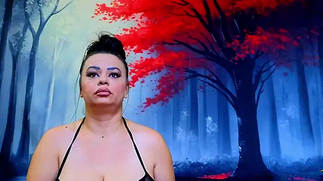 Snapshot of ElizabethEven chatting on 10/13/25, 09:37 ElizabethEven online show from 10/13/25, 09:37