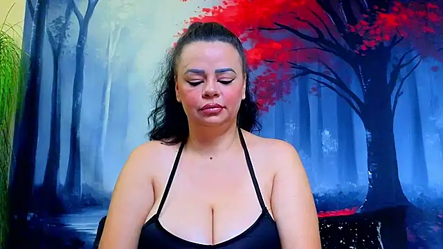 Snapshot of ElizabethEven chatting on 10/25/25, 03:25 ElizabethEven online show from 10/25/25, 03:25