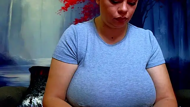 Snapshot of ElizabethEven chatting on 12/14/25, 05:51 ElizabethEven online show from 12/14/25, 05:51