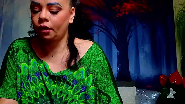 Snapshot of ElizabethEven chatting on 02/15/26, 08:16 ElizabethEven online show from 02/15/26, 08:16