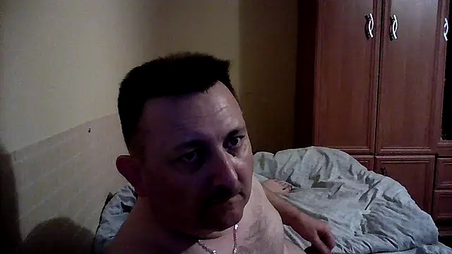 Snapshot of Novy73 chatting on 10/25/25, 10:37 Novy73 online show from 10/25/25, 10:37