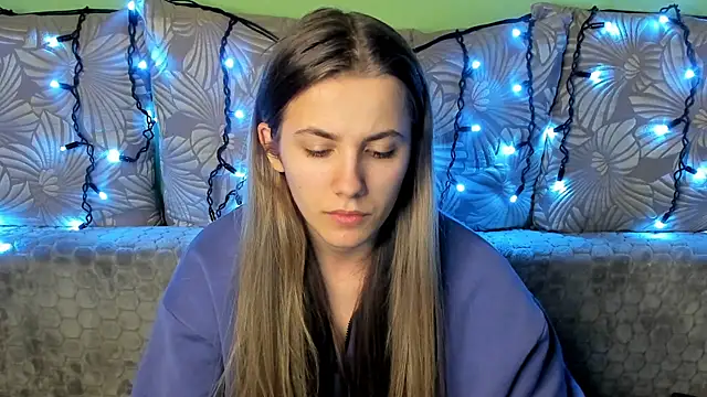 MaggieCake online show from 12/11/24, 01:05