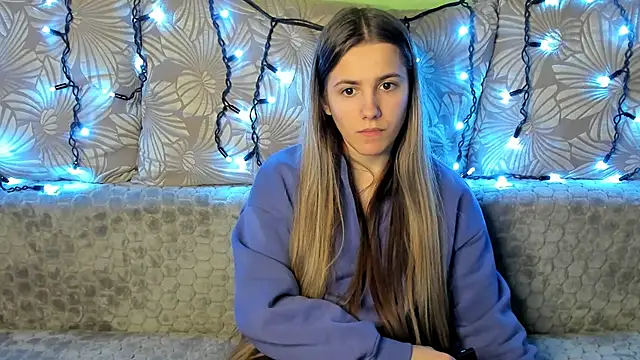 MaggieCake online show from 12/16/24, 04:02