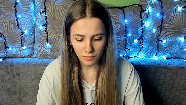 MaggieCake online show from 01/19/25, 01:43