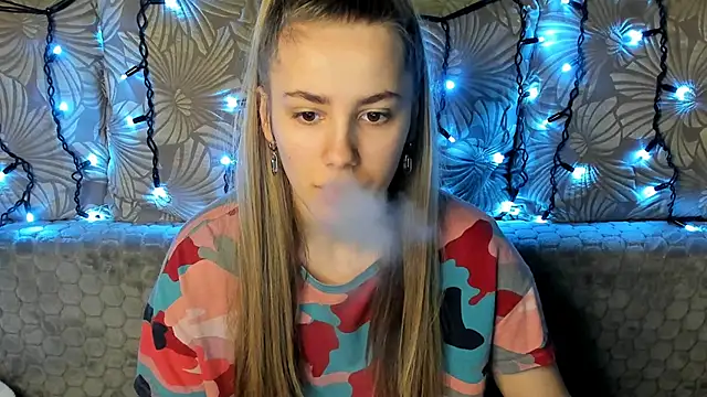 MaggieCake online show from 01/29/25, 01:58