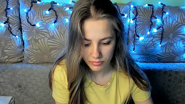 MaggieCake online show from 12/18/25, 03:56